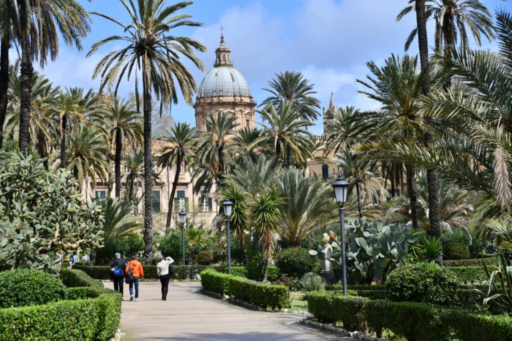 Palermo, Sicily, Italy photo by Snapsaga under license by Unsplash.com