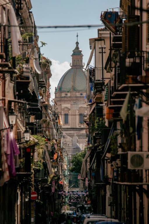 Palermo, Italy photo by Stepan Dudycha under license by Unsplash.com
