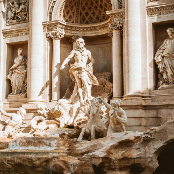 Trevi Fountain, Rome, Italy photo by Chris Czemak under license by Unsplash.com
