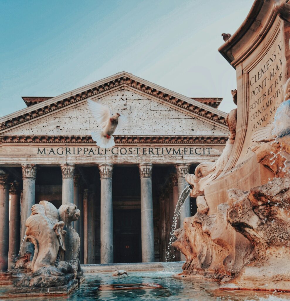 Pantheon, Rome, Italy photo by Gloria Cretu under license by Unsplash.com